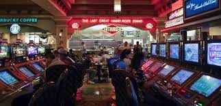 What You Should Consider When Playing Casino Slots